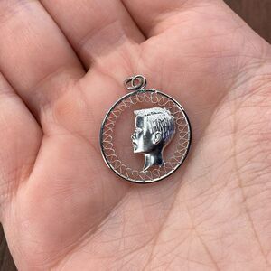 Vintage 925 Sterling Silver Boy Profile Face Round Pendant Bracelet Charm